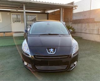 Peugeot 5008 2011