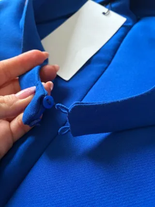 Vestido blazer azul eléctrico elegante y favoreced
