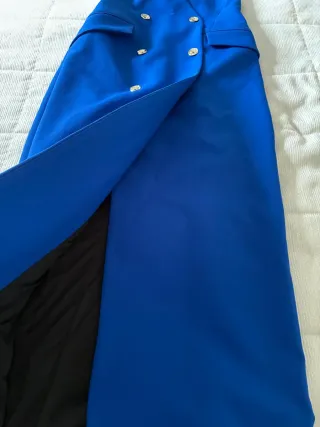 Vestido blazer azul eléctrico elegante y favoreced
