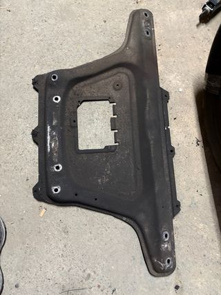 Cubrecarter Bmw E46 Metálico