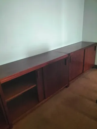 Mueble de oficina madera y cuero