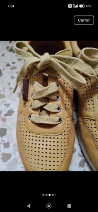 Zapatillas Carmela Cuero Perforado