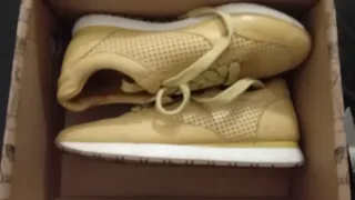 Zapatillas Carmela Cuero Perforado