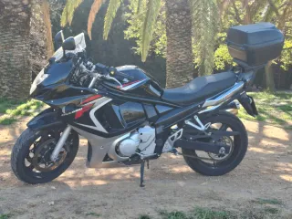 Suzuki GSX-F 650 Negra/Plata