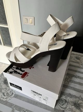 Sandali Lora Ferres bianchi tacco donna