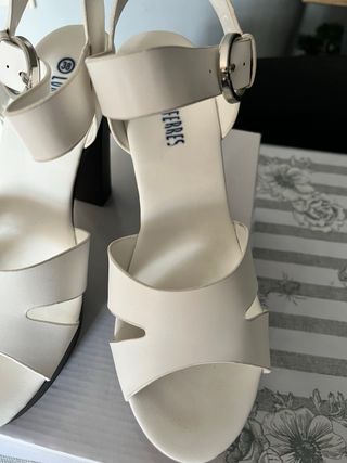 Sandali Lora Ferres bianchi tacco donna