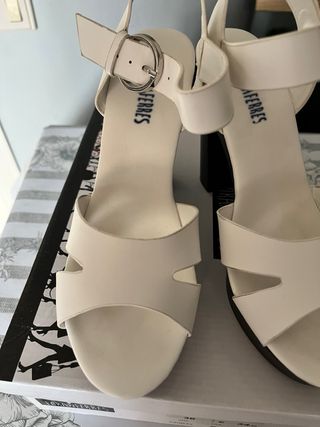 Sandali Lora Ferres bianchi tacco donna