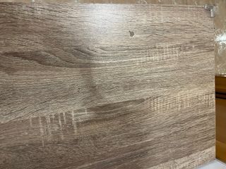 Aparador de color blanco y madera