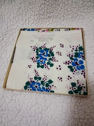 4 Sciarpe Castagno Fiori