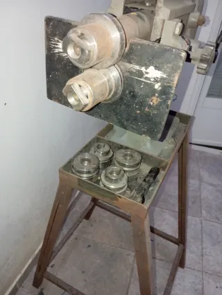 Bordadora manual para metal