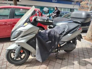 Kymco Super Dink 125 ABS Gris