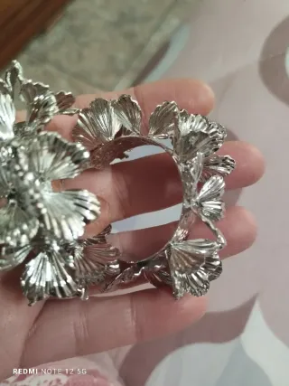 Pendientes florales Zara plateados