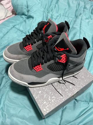 Jordan 4 Retro Gris/Rojo Talla 42