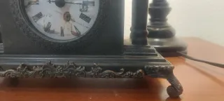 Reloj de sobremesa antiguo