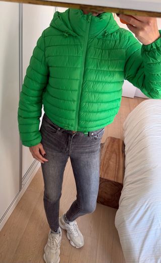 Plumas ligero verde Primark