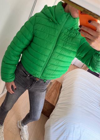 Plumas ligero verde Primark