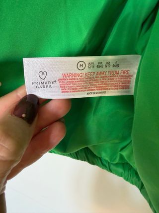 Plumas ligero verde Primark