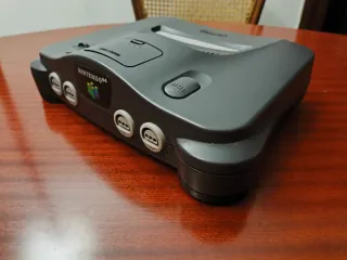 Nintendo 64 + 2 Mandos + 9 Juegos.