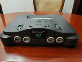 Nintendo 64 + 2 Mandos + 9 Juegos.