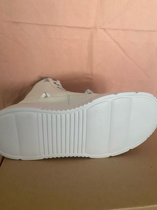 Scarponcini Inuikii bianchi