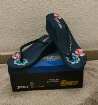 Chanclas Joma plataforma flores