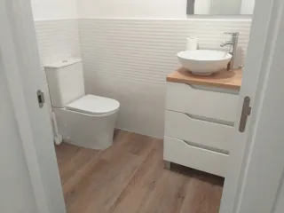 baños y cocinas