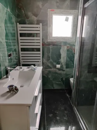 baños y cocinas