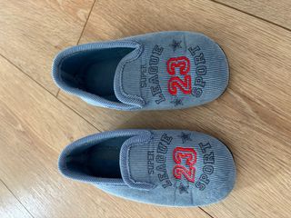 Pantuflas de casa talla 27
