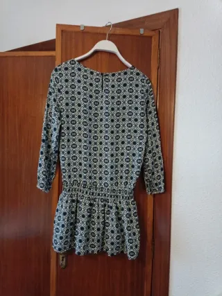 Vestido estampado azul y blanco