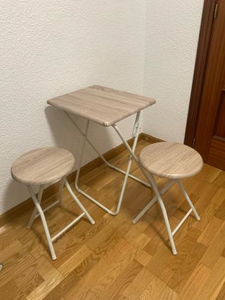 Mesa y 2 Sillas Plegables Madera y Metal