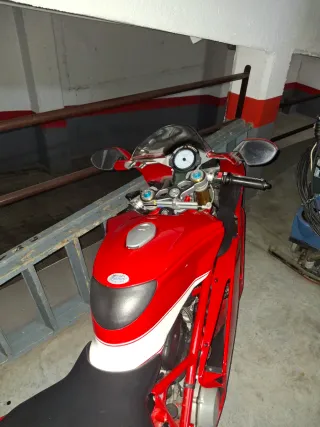 Ducati 999 S Roja y Blanca