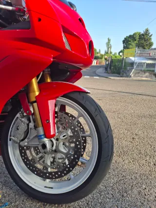 Ducati 999 S Roja y Blanca