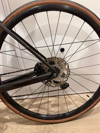 Scott Addict 20 Carbon 2023 + Rodillo Wahoo