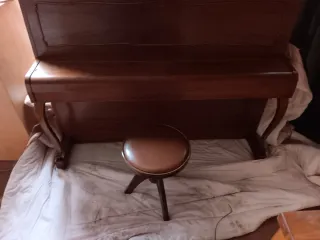 Pianoforte a muro Steinberg