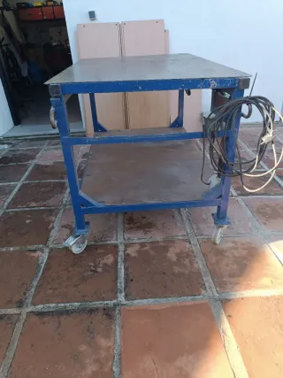 Mesa de Taller muy fuerte 127x84x85cm con Ruedas