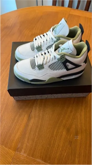 Jordan 4 Retro Seafoam Talla 43