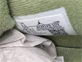 Jordan 4 Retro Seafoam Talla 37.5