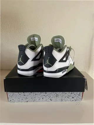 Jordan 4 Retro Seafoam Talla 41