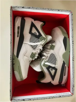 Jordan 4 Retro Seafoam Talla 41
