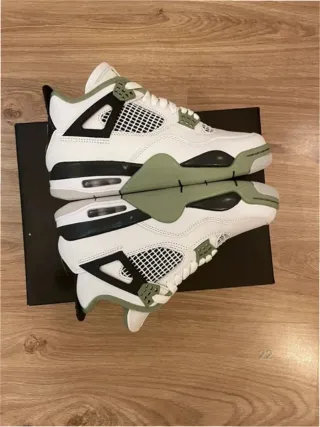 Jordan 4 Retro Seafoam Talla 38