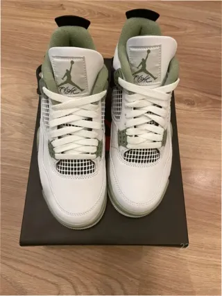 Jordan 4 Retro Seafoam Talla 38