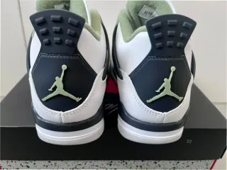 Jordan 4 Retro Seafoam Talla 39