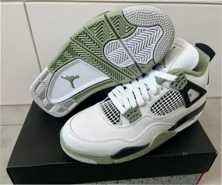 Jordan 4 Retro Seafoam Talla 39