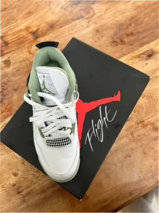 Jordan 4 Retro Seafoam Talla 41