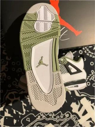 Jordan 4 Retro Seafoam Talla 42