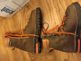 Botas de montaña Bestard Talla 34