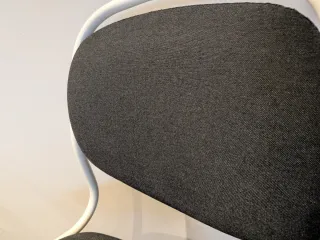 Silla giratoria IKEA ÖRFJÄLL blanca y gris