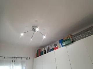 Lámpara de techo plateada