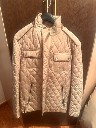 Chaquetón acolchado beige