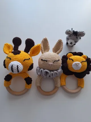 Sonajero Conejo Crochet Aro Madera Bebé